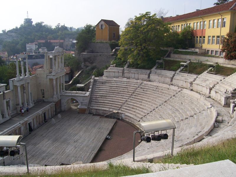 След близо 20 века Античният театър доживя и чалга концерт
