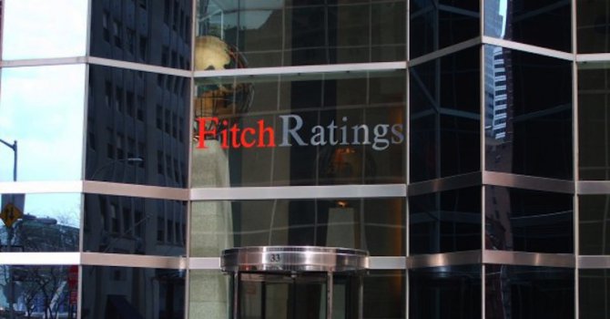 Fitch точи секира за кредитния рейтинг на големи европейски банки