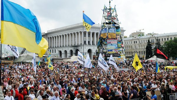 &quot;Дойче веле&quot;: Купиха ли САЩ Майдана?