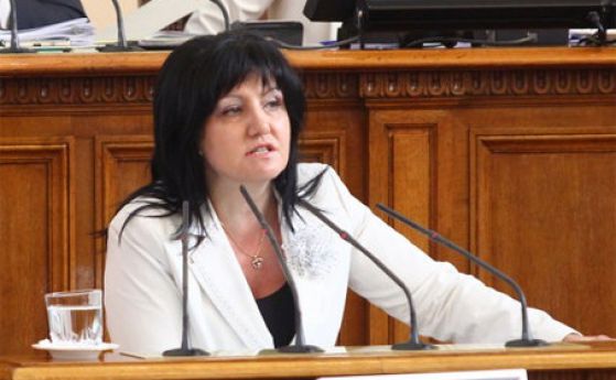 Караянчева сложи точка на горещите дебати и посочи кога ще се гласува вотът 