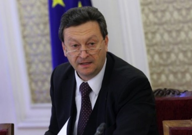 Таско Ерменков: Вземаме от държавата, за да дадем на ЕРП-тата