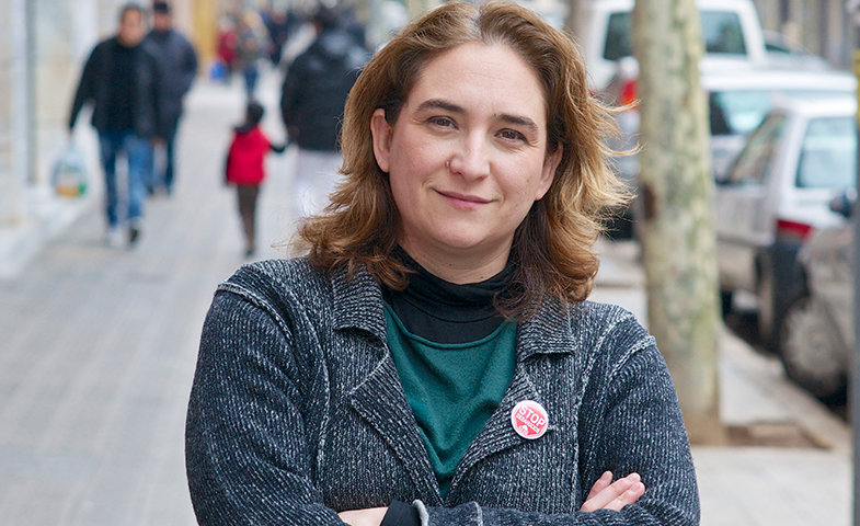 Защитничка на жилища става първият кмет жена на Барселона 