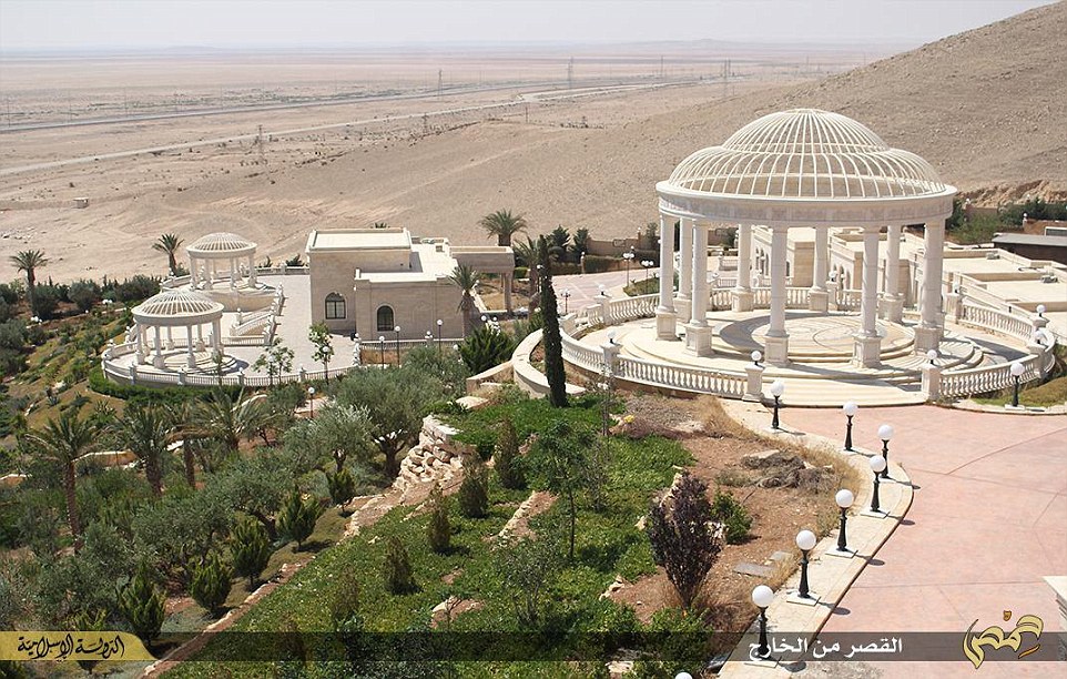 Вижте новата супер луксозна щабквартира на „Ислямска държава” (СНИМКИ)