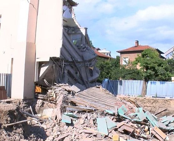 Учител по физика предрекъл срутването на школото в Казанлък 