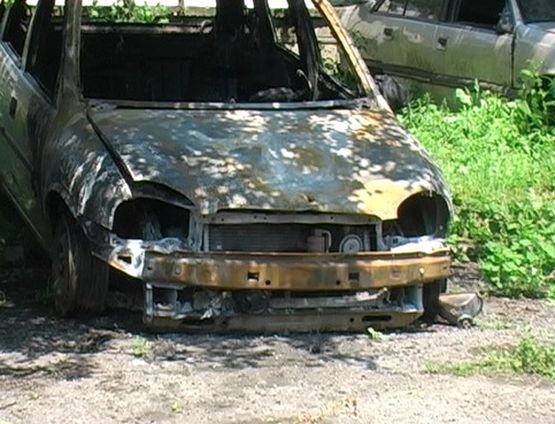Запалиха колата на 28-годишна в Бургас