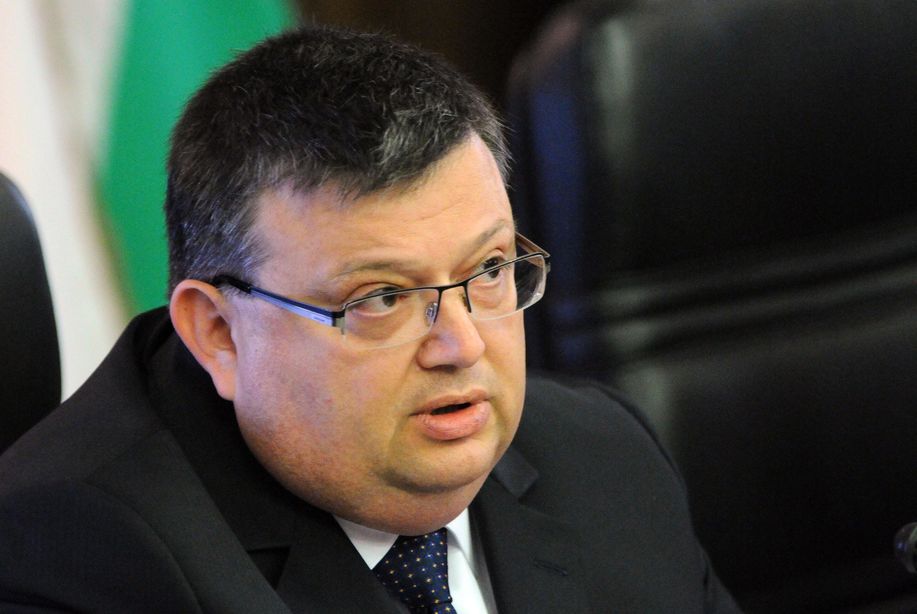 Цацаров: Дали обикновено НС може да приеме поправките в Конституцията