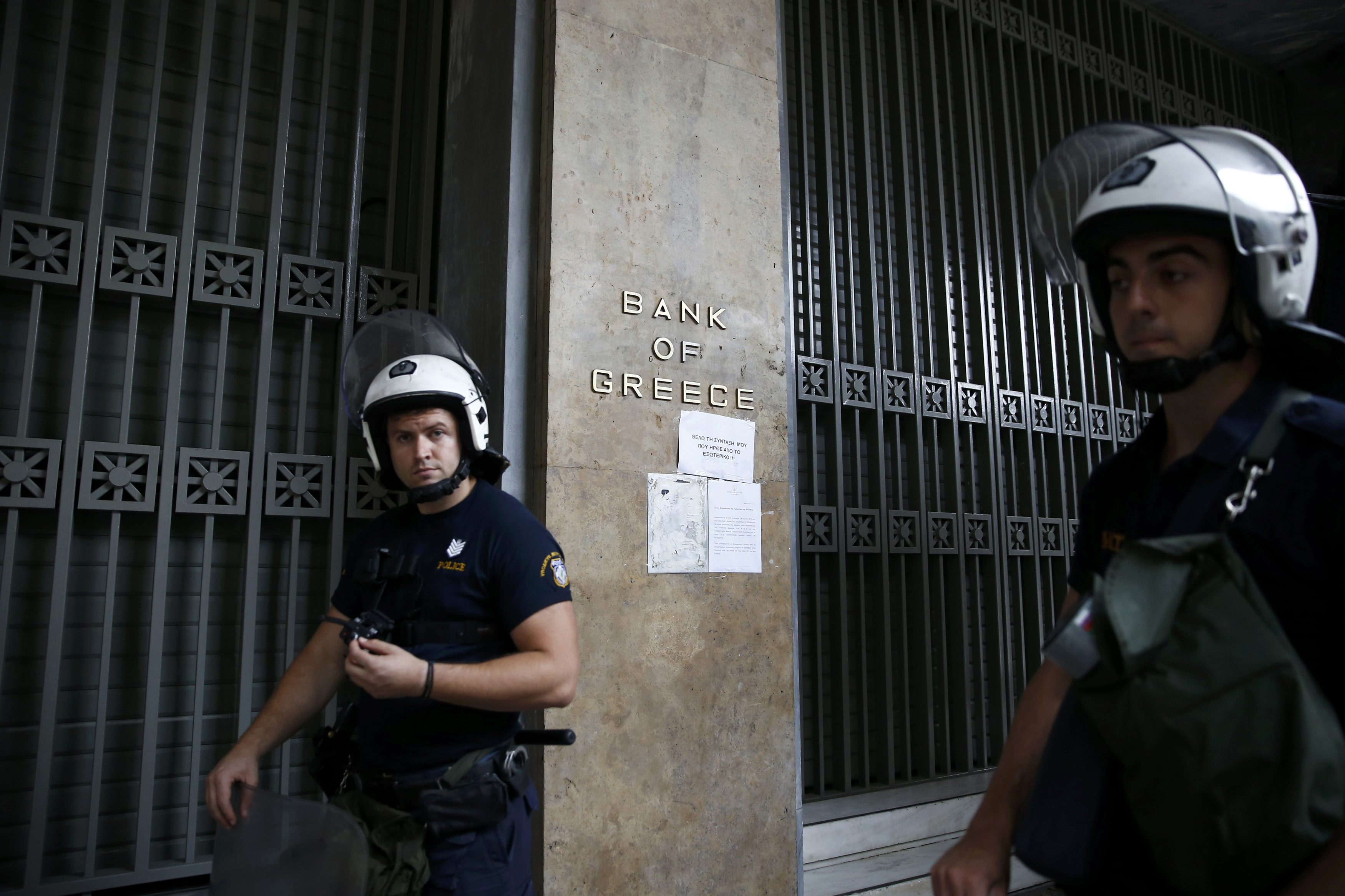 Гръцката криза: По-лесно е да затвориш банки, отколкото да ги отвориш пак