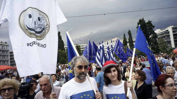 Ципрас не отложи референдума, страстите в Гърция се нажежават