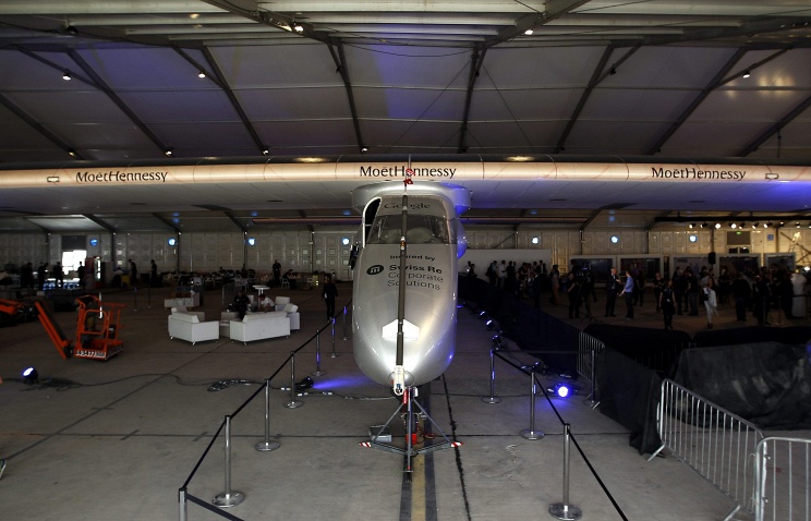 Solar Impulse 2 постави рекорд: 80 часа полет и 5663 прелетени километри