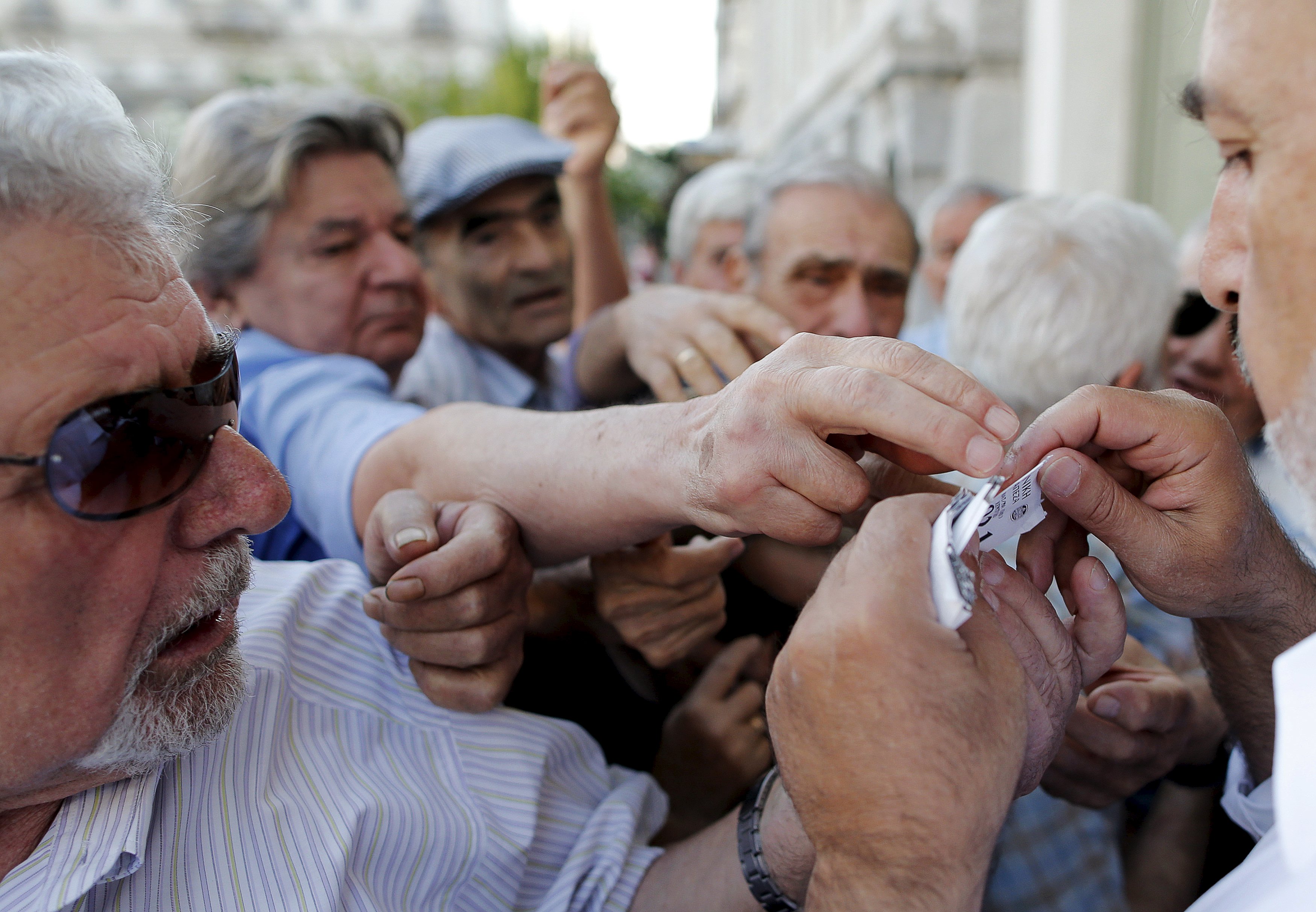 Дефолтът в Гърция ще настъпи на 20 юли