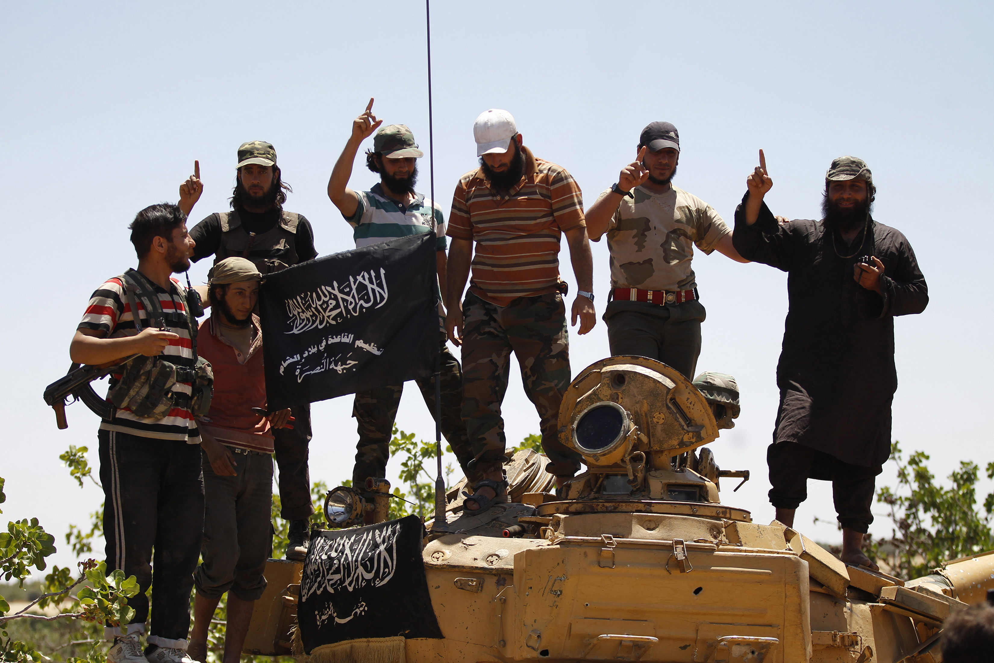 Хакерите на "Ислямска държава" пуснаха "черен списък" с 8 318 души, които трябва да бъдат убити