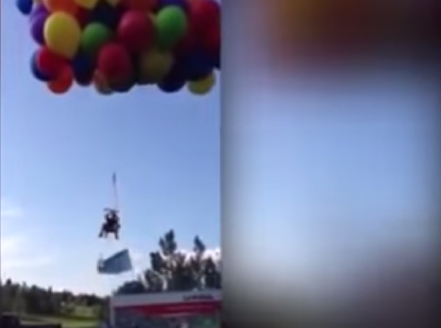 Канадец полетя със 120 детски балона (ВИДЕО)