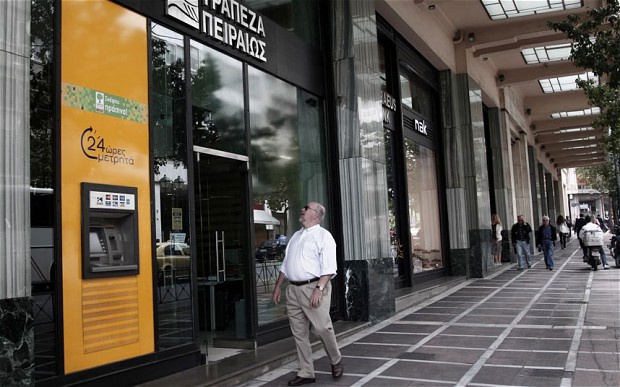 Гръцка банка опростява кредити на най-бедните