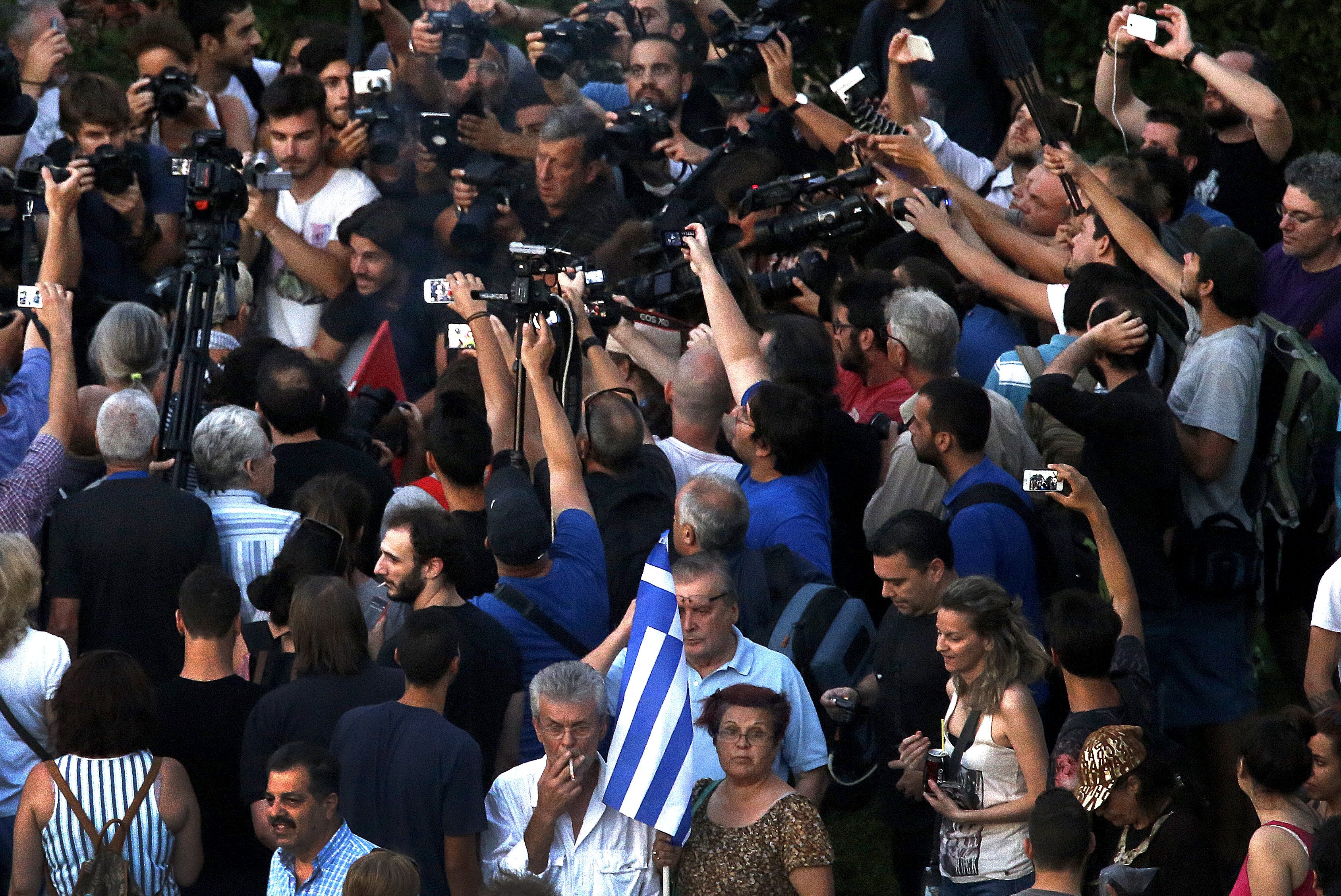 Протест в Атина след историческото споразумение