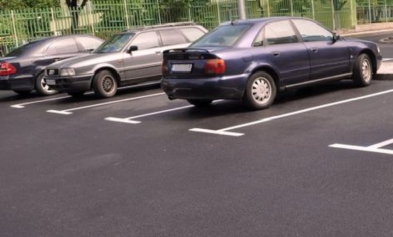 Немски сблъсък на паркинг