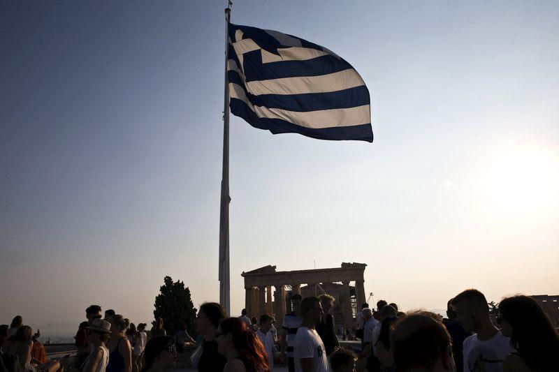 Гърция може да поиска до 24 млрд. евро в първия транш от помощта  