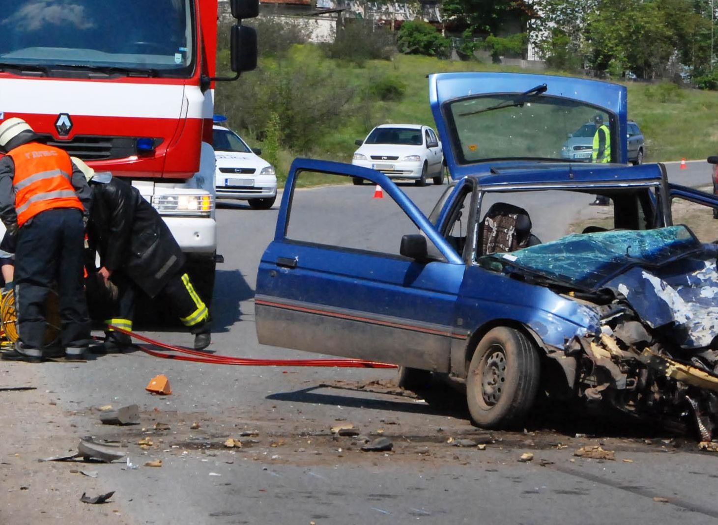 Челен удар: Най-малко 4 ранени в Кресненското дефиле, колите са смазани