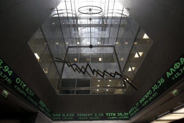 Гръцката фондова борса отвори със срив