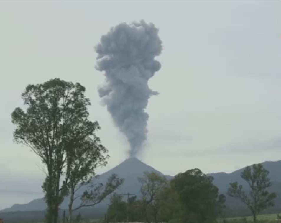 Изригна вулкан в Мексико (ВИДЕО)