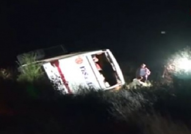 Първи СНИМКИ от ужасяващата катастрофа със заспалия български шофьор на автобус в Румъния