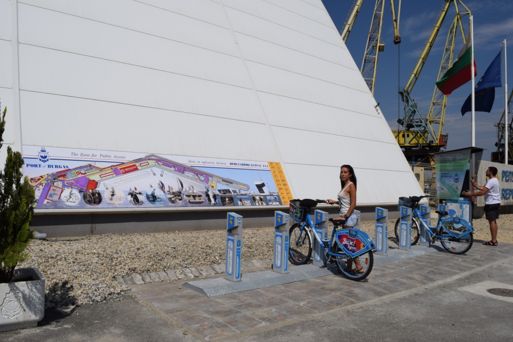Вече дават колела под наем на Морската гара в Бургас