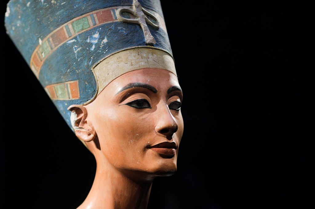 Разбулиха ли загадката с гробницата на Нефертити?