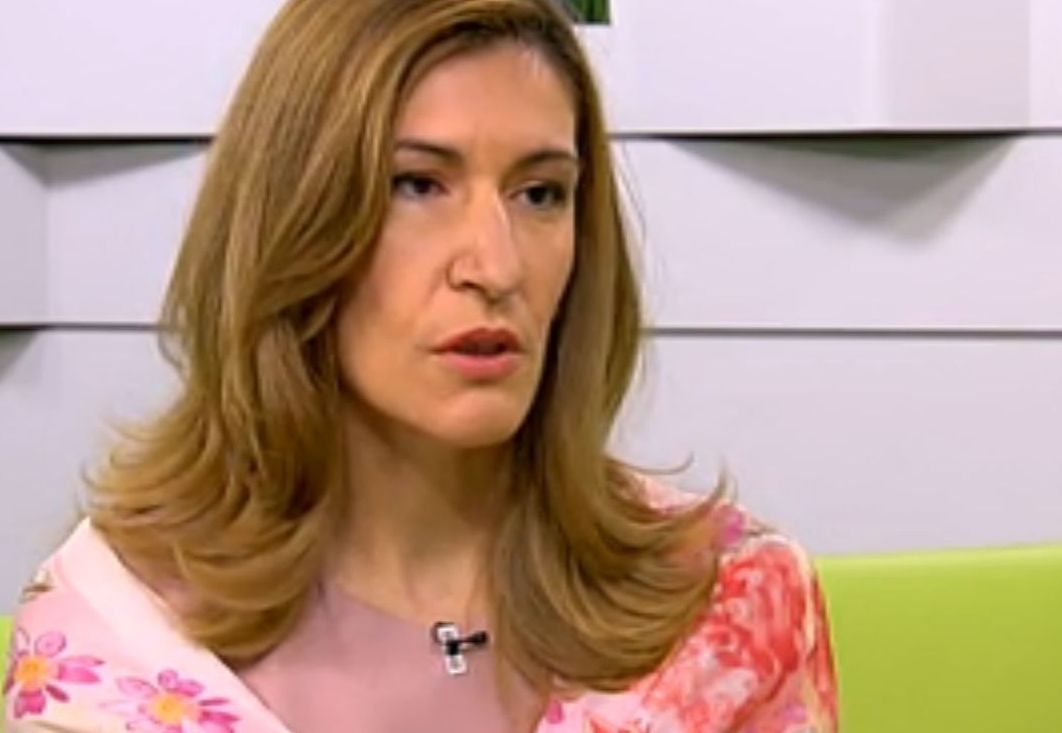 Ангелкова предупреди строго българите, които ще летуват в Гърция или Турция