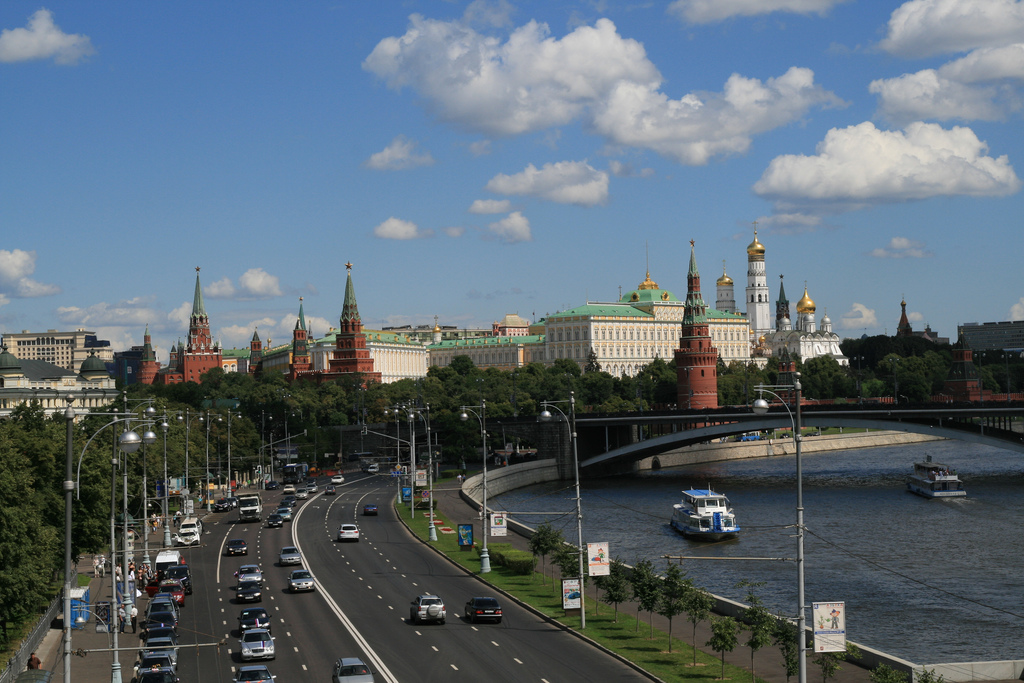 Русия откри небето си за седмица