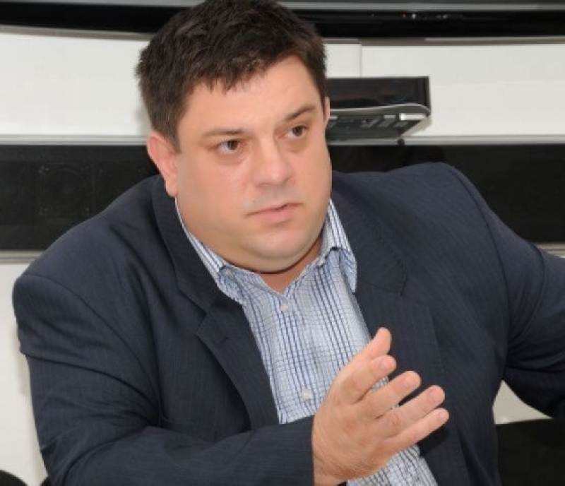 Атанас Зафиров: Фактът, че няма да изнасяме оръжия за Украйна е победа за българското общество