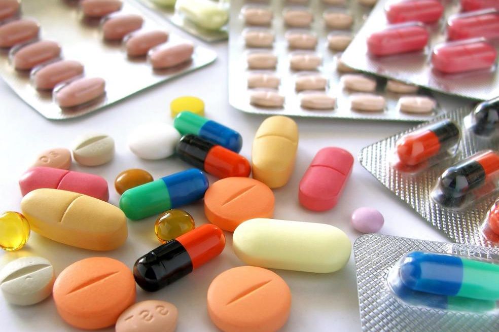 Българи пазаруват антибиотици на половин цена в Румъния