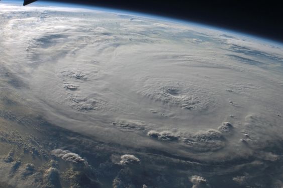 Странно явление: Tри мощни урагана са се образували над Тихия океан едновременно