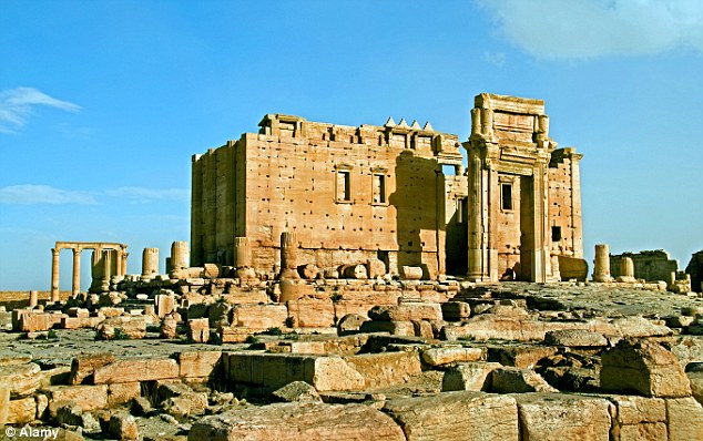 Археолог разкри причината ИД да унищожава световното културно наследство   