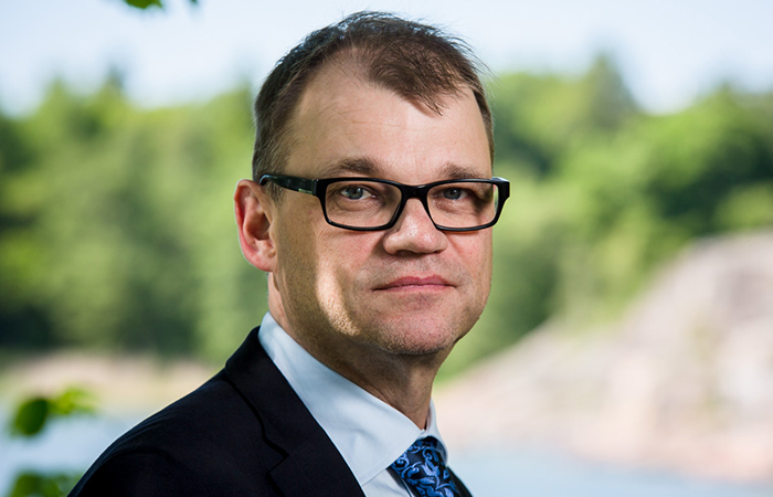 За пример: Премиерът на Финландия ще настанява бежанци в собствения си дом
