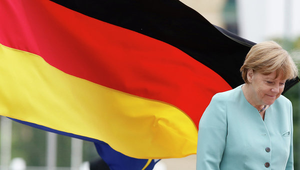 Меркел предрече вълна на десен терор заради наплива от мигранти 