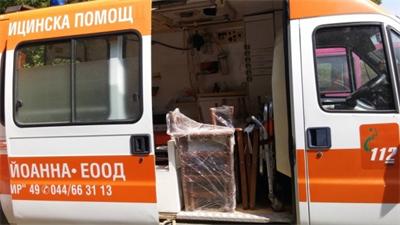 Линейка вози мебели към плажа Силистар (СНИМКА)