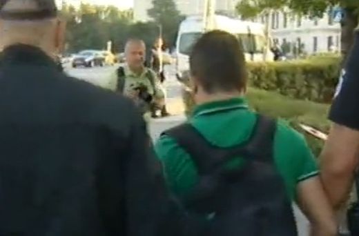 Извънредно в БЛИЦ! Арестуваха Босия и Дончо Дудев пред парламента