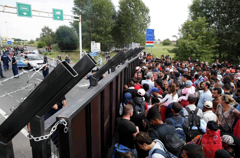 Драма по унгарските граници: Граничари стрелят по мигранти