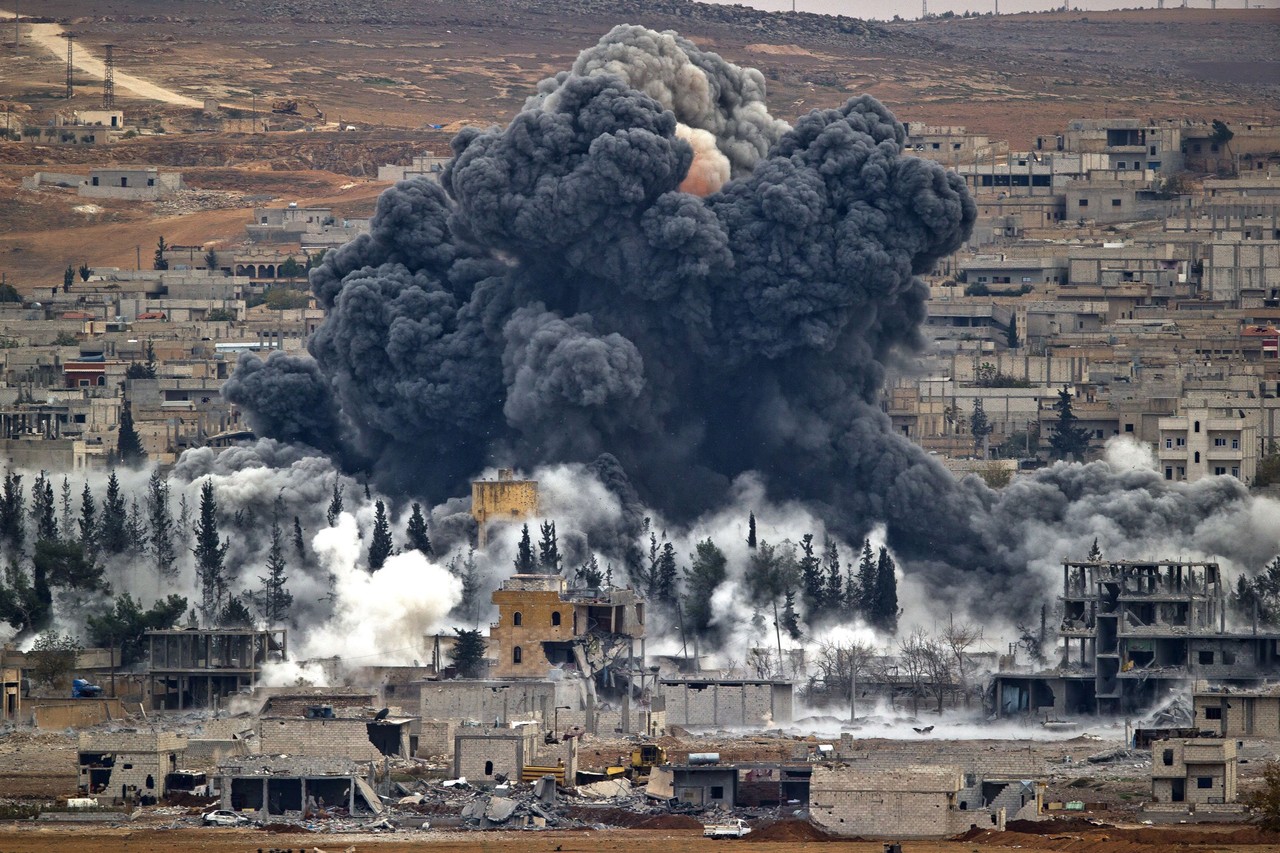 Сирийските ВВС изсипаха огън и жупел върху „Ислямска държава”  