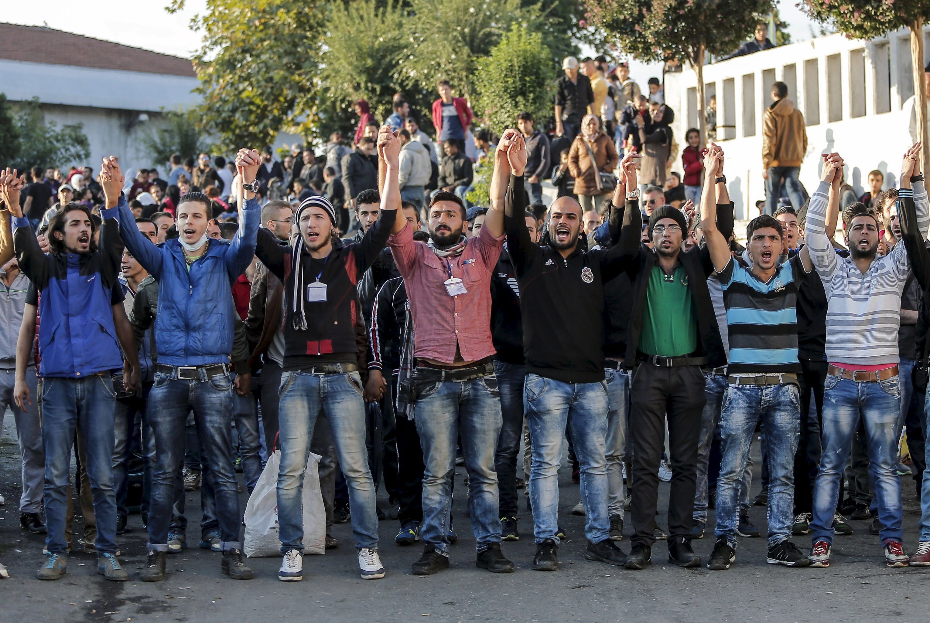 Сириец в Истанбул: На българската граница ни биха, взеха ни парите и ни върнаха обратно