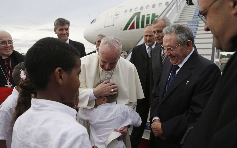 Папа Франциск пристигна в Куба (СНИМКИ/ВИДЕО)  