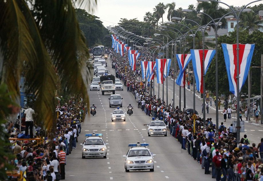 Папа Франциск пристигна в Куба (СНИМКИ/ВИДЕО)  