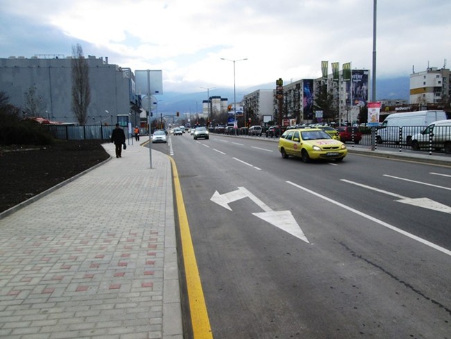Нов булевард в София стана трасе за гонки