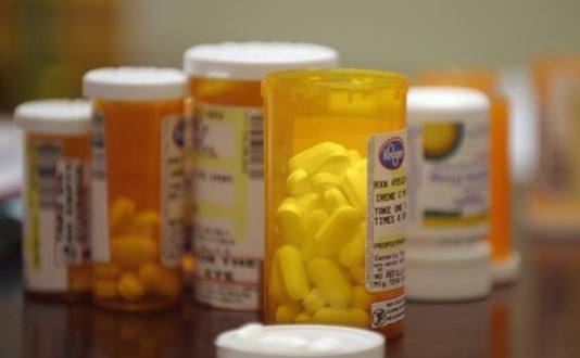 Компания в САЩ вдигна цената на лекарство за СПИН с 5000%