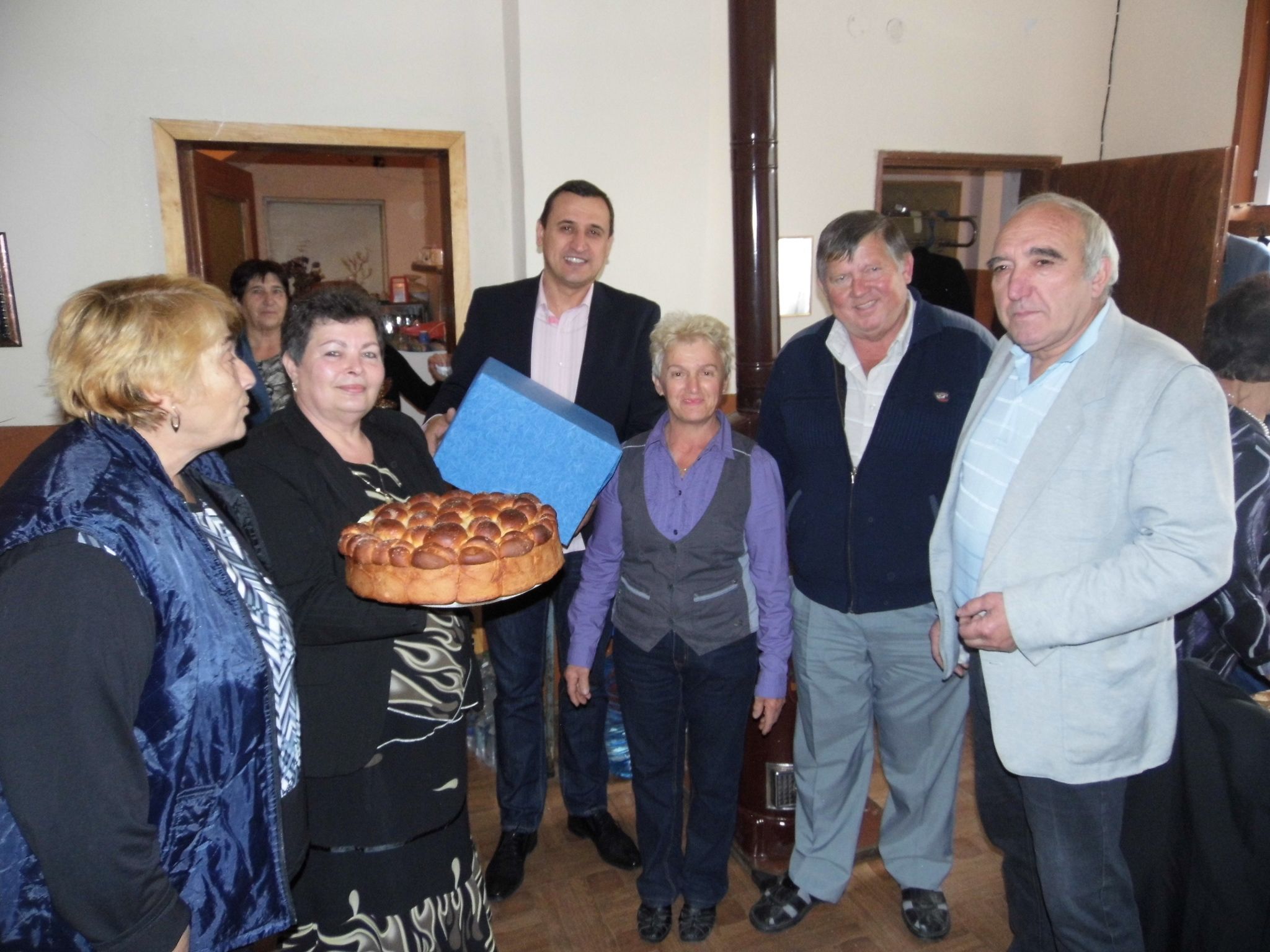 Кандидатът на ГЕРБ за кмет на Пазарджик се срещна с пенсионери от с. Звъничево на техния празник