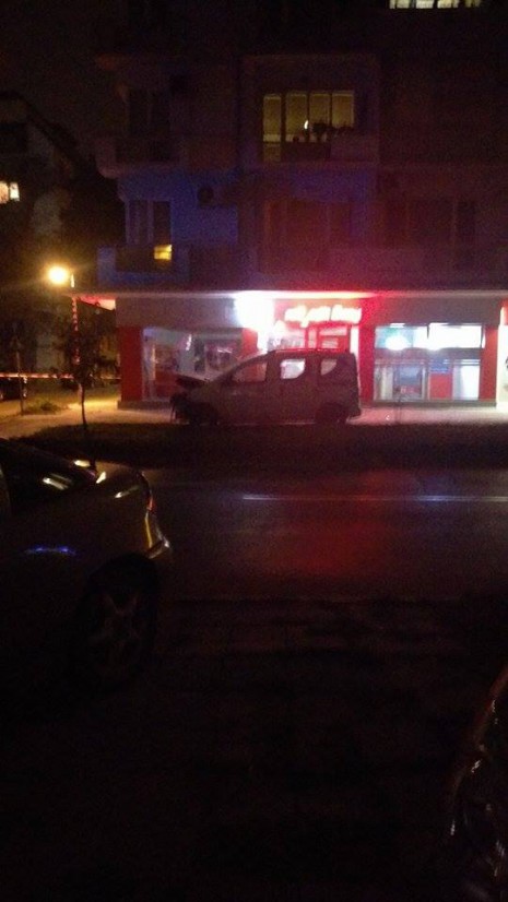 Взривиха кола до Образцов дом във Варна (СНИМКА)