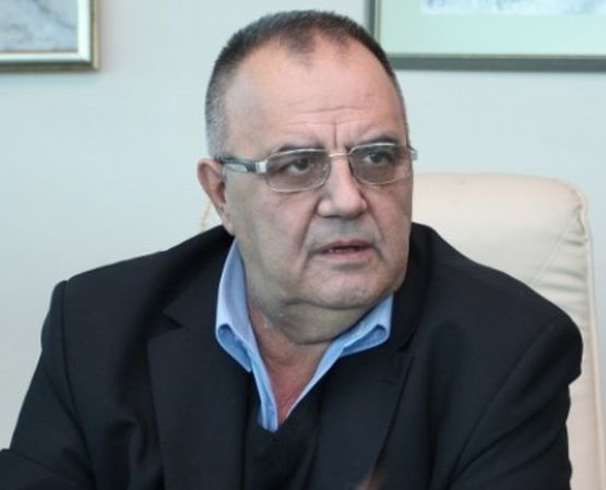 Божидар Димитров увеличи рязко заплатите на служителите в НИМ, сумите са солидни