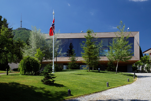 Норвегия затваря посолството си в България?
