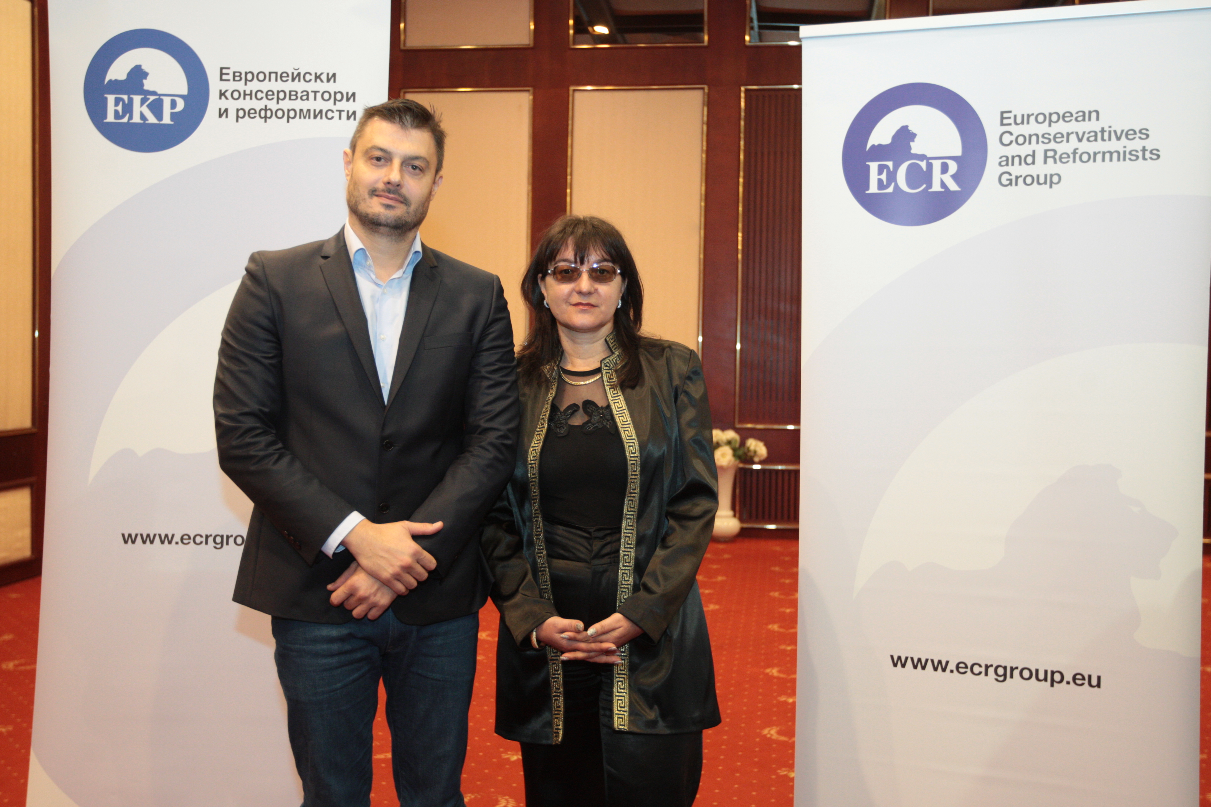 Катя Иванова, кандидат-кмет на ББЦ: Кметът и Общинският съвет заедно могат да помогнат на културните институти в Перник
