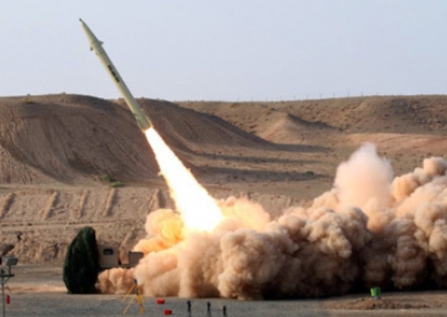 Иран успешно изпробва нова балистична ракета &quot;Имад&quot; с далечен обсег 