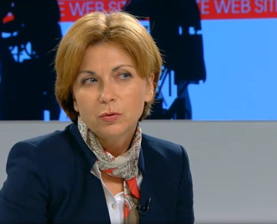 Боряна Димитрова: Българите приемат за нормално политиците „да почерпят” преди избори